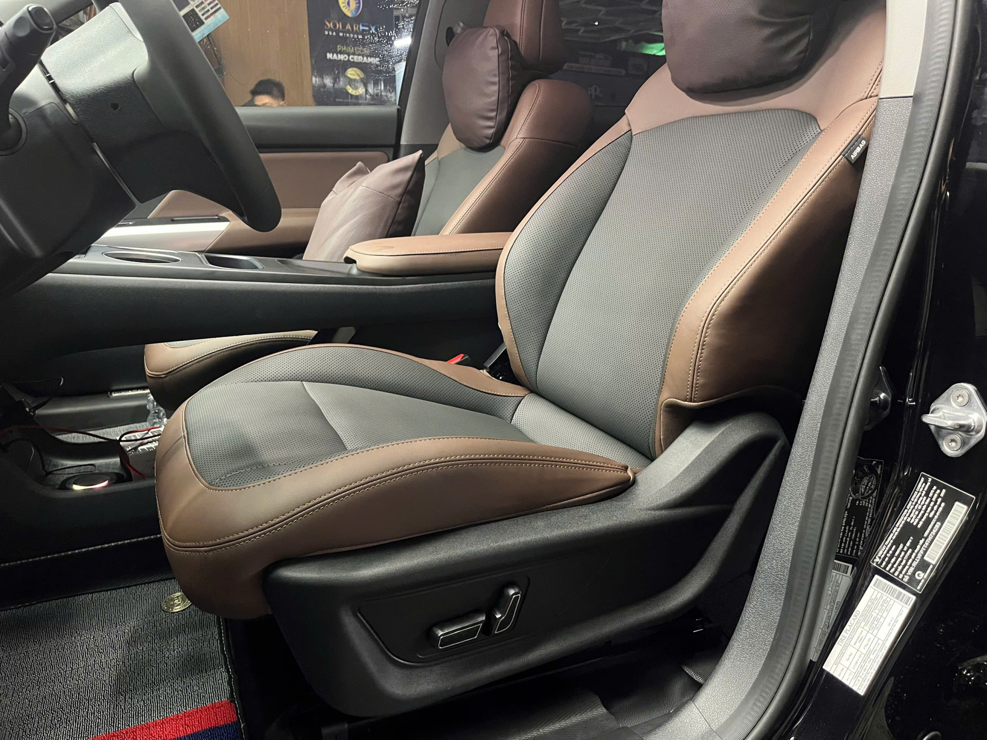 Ghế Chỉnh Điện Vinfast VF MPV7